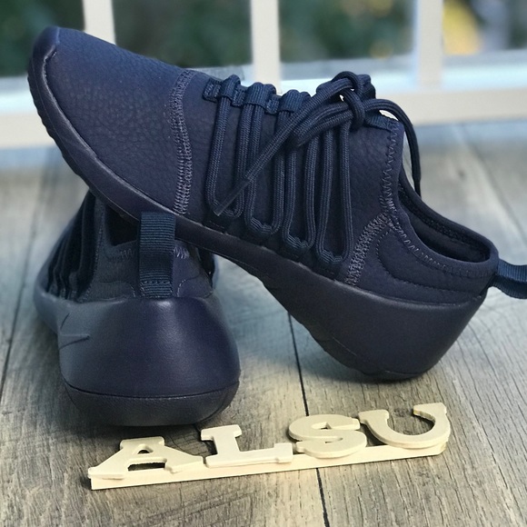 NWT Nike Payaa PRM Midnight Navy WMNS AUTHENTIC - Picture 5 of 7